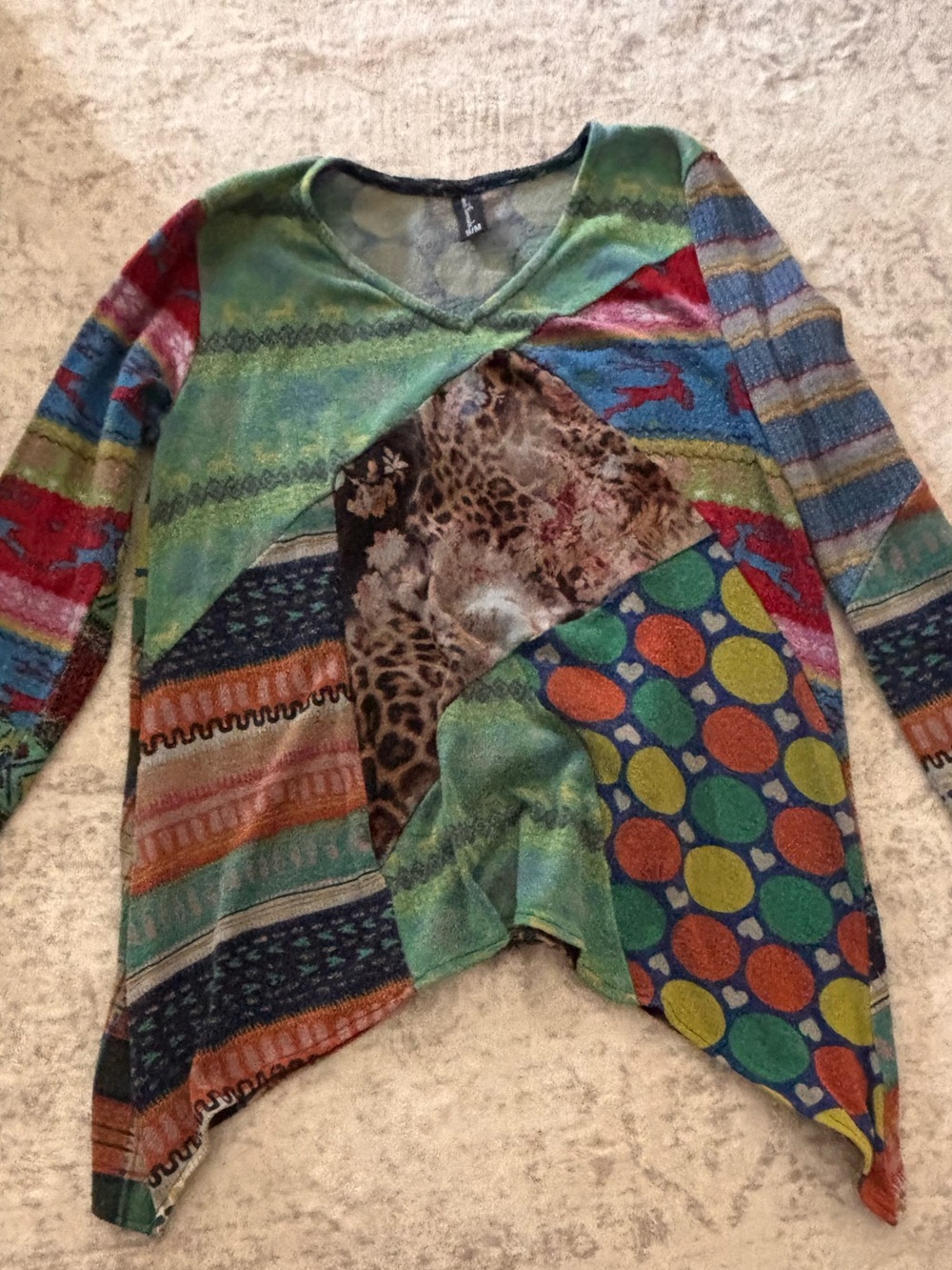 Sacred Threads Multicolor Circle Print V-Neck Top
